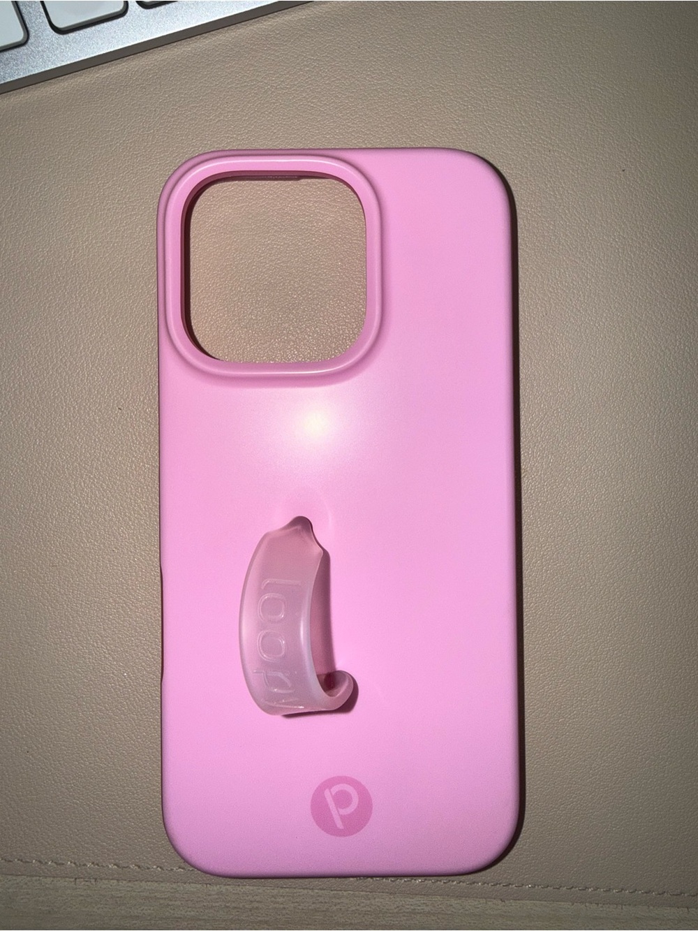 Berry Pink iPhone 16 pro Loopy Case